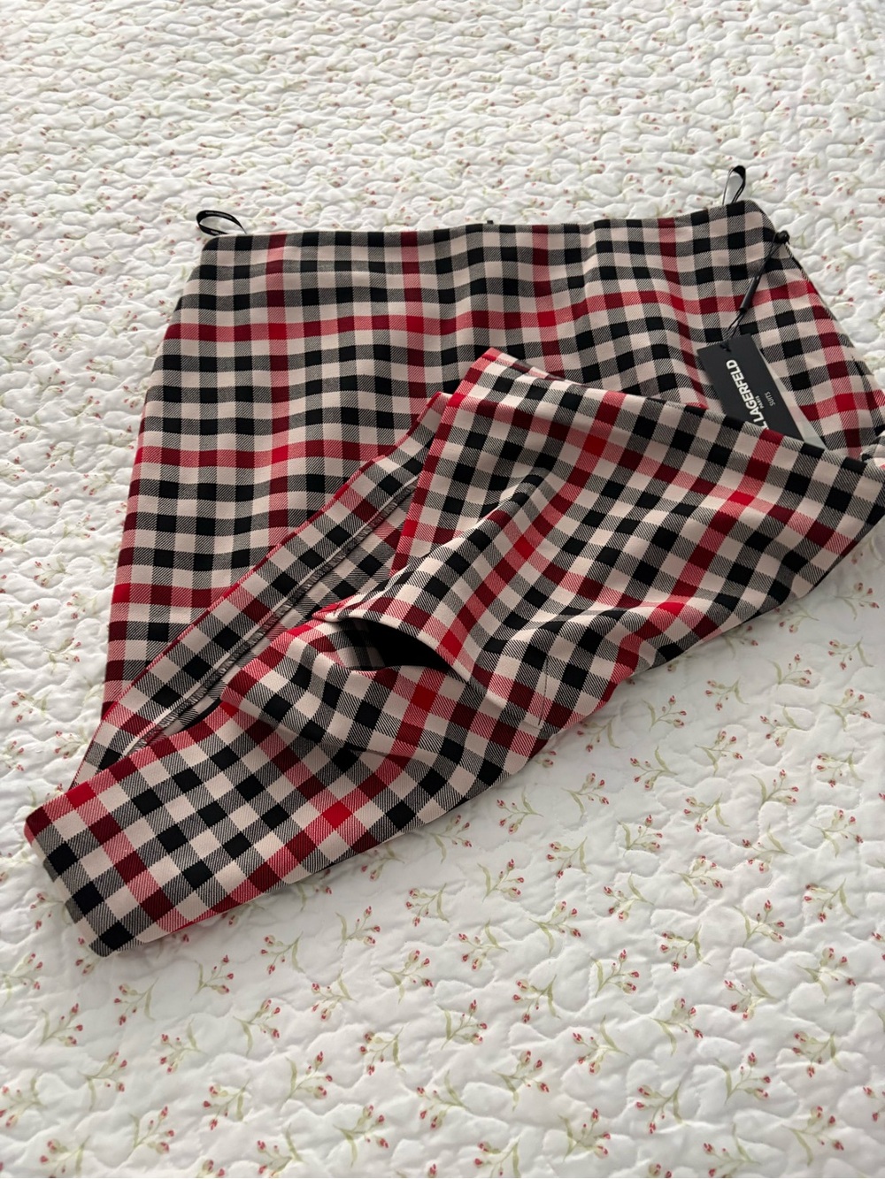Karl Lagerfeld Red, Black & Cream Plaid A-Line Skirt